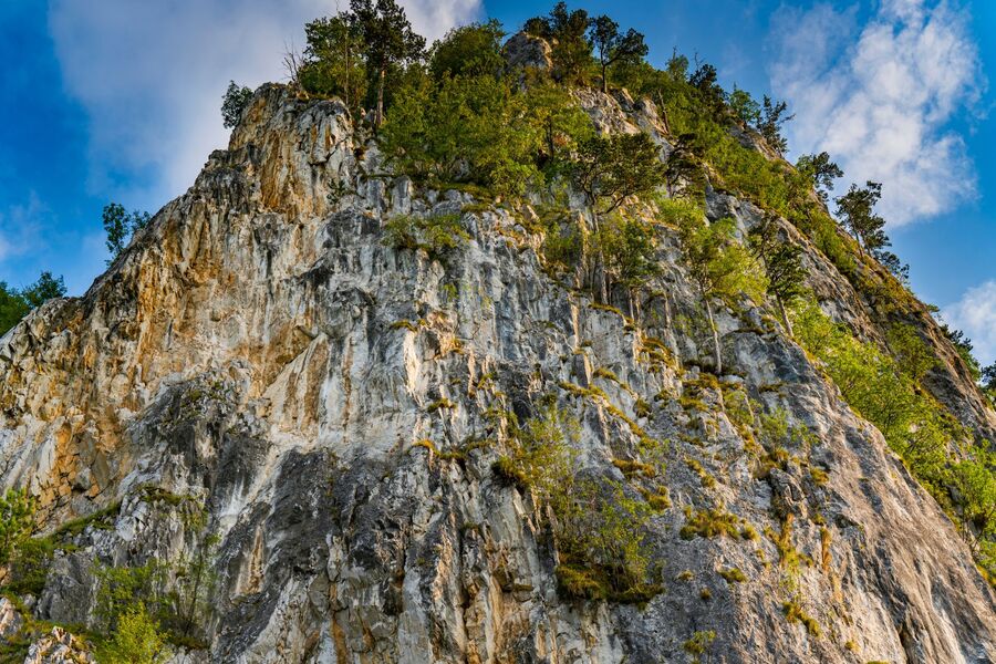 Best Mountain Destinations to Drive to in Serbia for Spanish Travelers